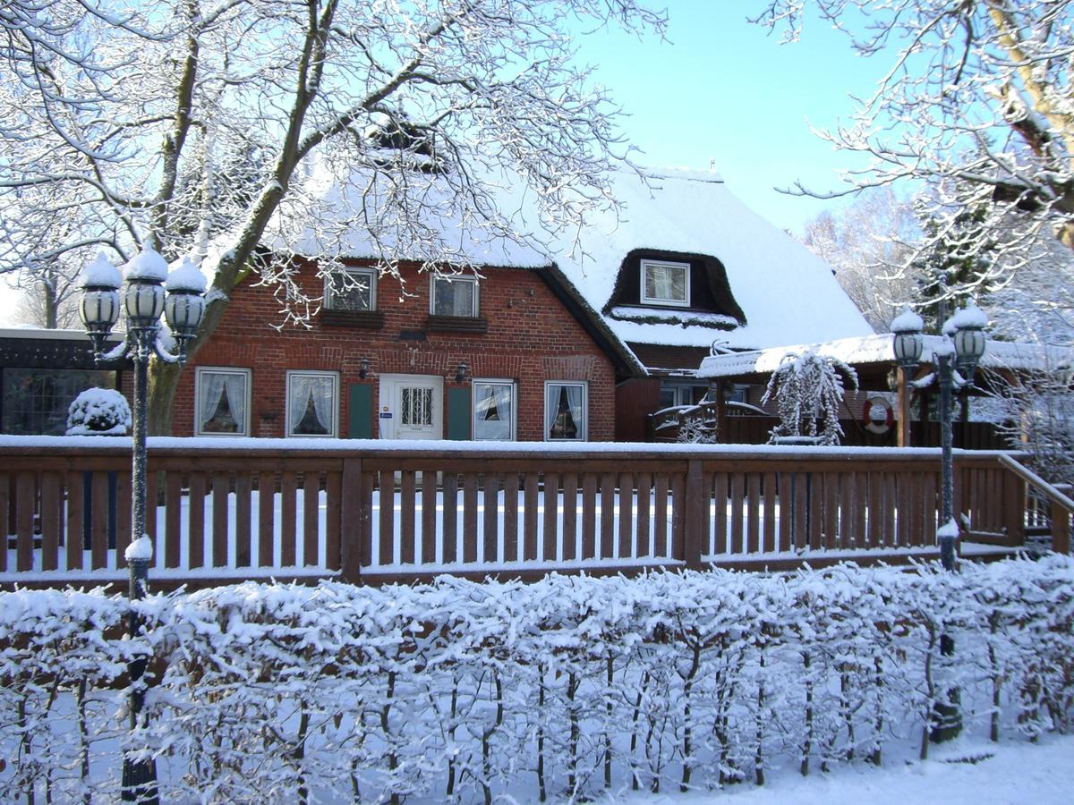 Landhaus Absalonshorst Otel Groß Grönau Dış mekan fotoğraf