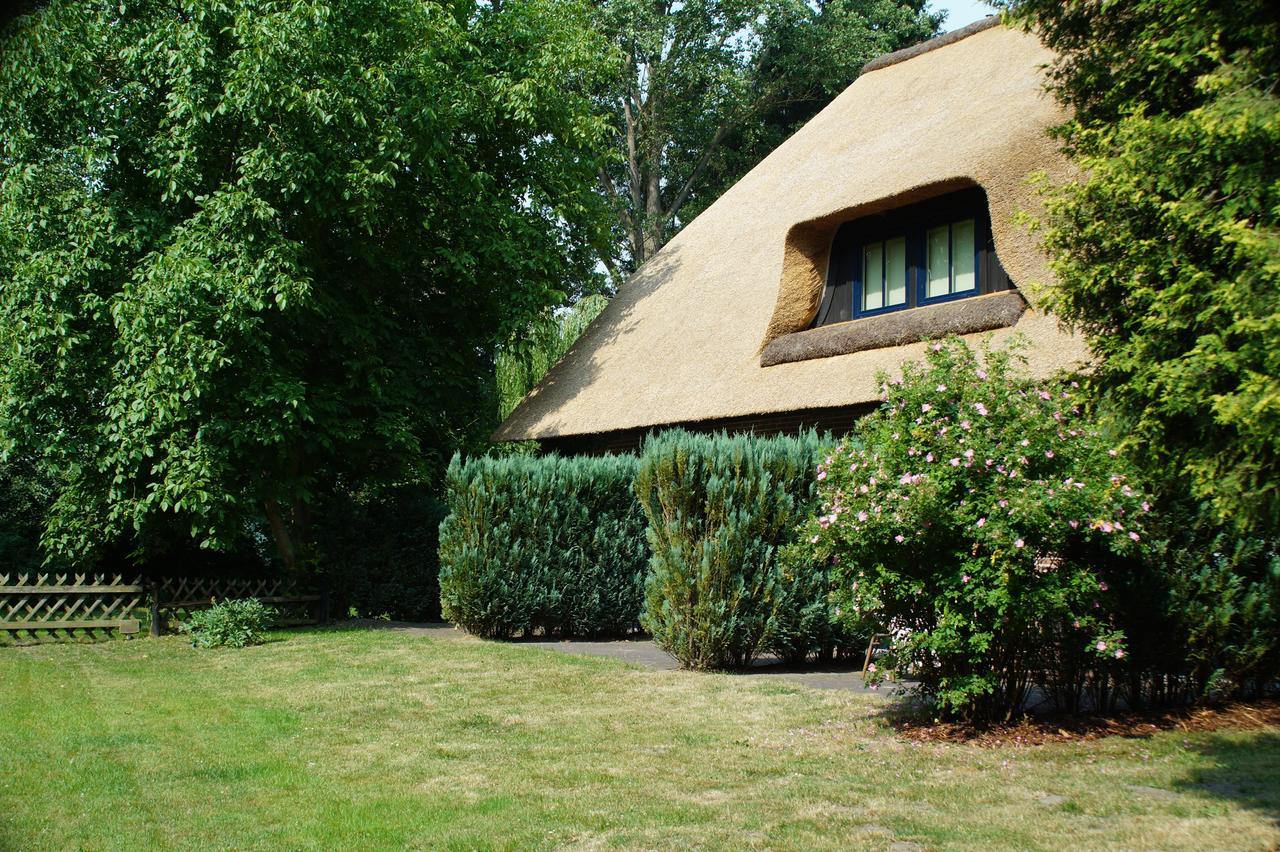 Landhaus Absalonshorst Otel Groß Grönau Dış mekan fotoğraf